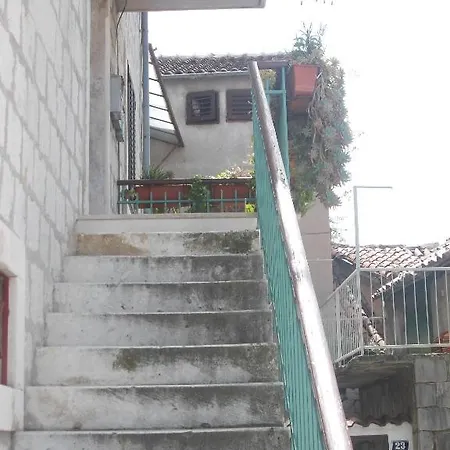 아파트 안다 앤 조시파 스플리트
